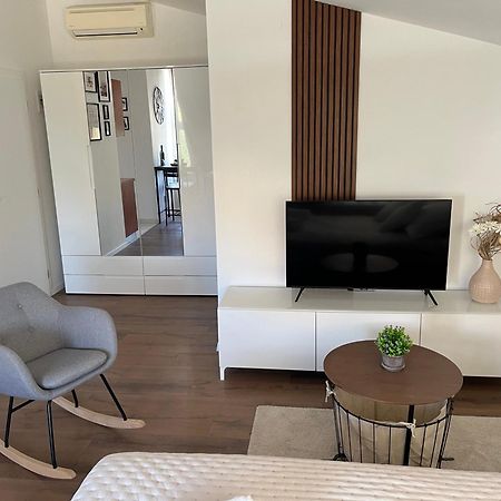 Studio Apartment Elena Задар Екстериор снимка